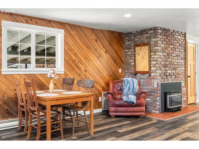 175 BUSHNELL Ln, Eugene, OR 97404