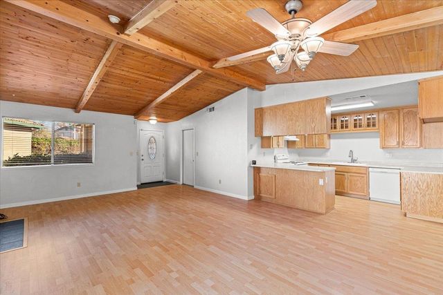 824 Perlette Way, Modesto, CA 95356