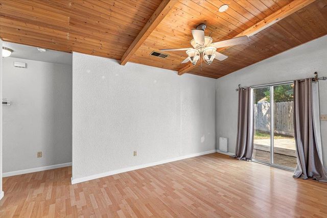 824 Perlette Way, Modesto, CA 95356