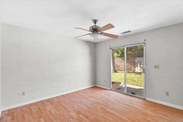 824 Perlette Way, Modesto, CA 95356