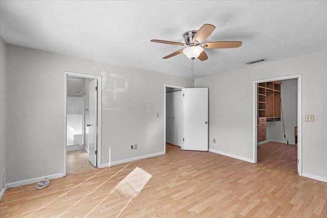 824 Perlette Way, Modesto, CA 95356