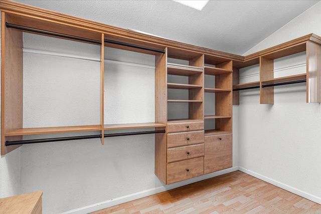 824 Perlette Way, Modesto, CA 95356