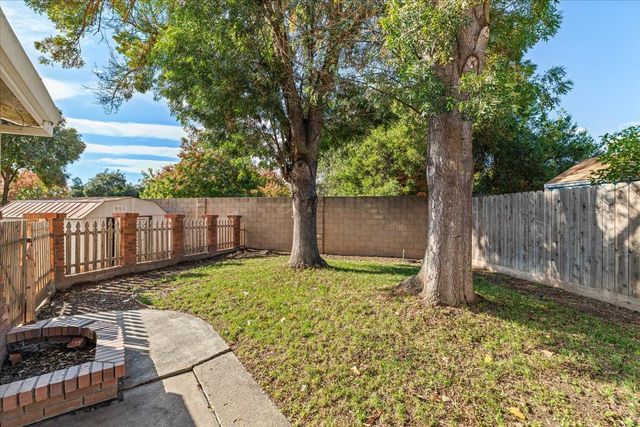 824 Perlette Way, Modesto, CA 95356