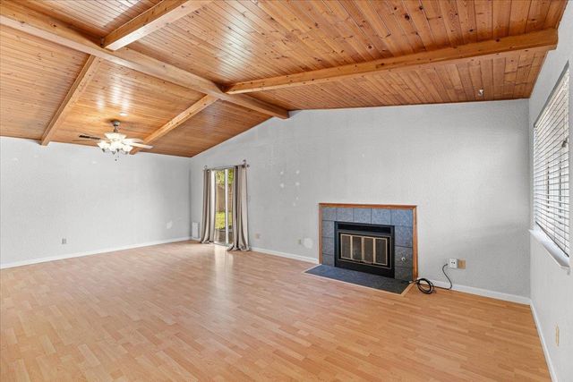 824 Perlette Way, Modesto, CA 95356