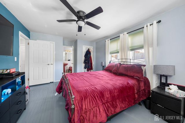 78 Roosevelt Avenue, Colonia, NJ 07067