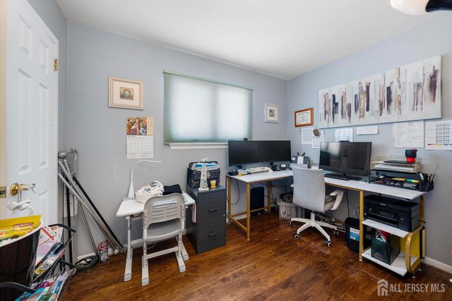 78 Roosevelt Avenue, Colonia, NJ 07067