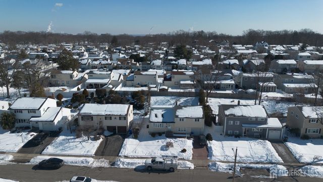 78 Roosevelt Avenue, Colonia, NJ 07067