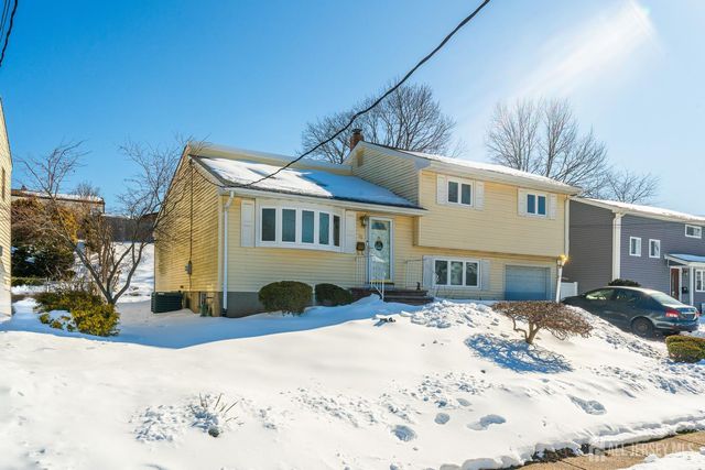 78 Roosevelt Avenue, Colonia, NJ 07067