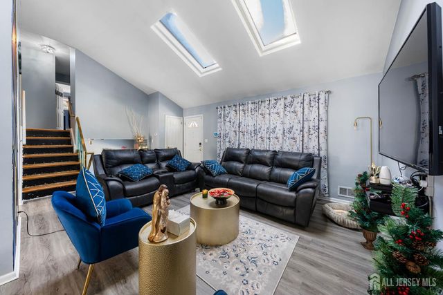 78 Roosevelt Avenue, Colonia, NJ 07067