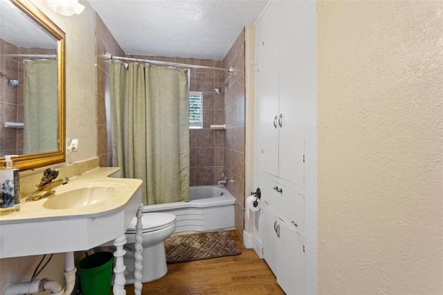 2918 46th Street, Dickinson, TX 77539