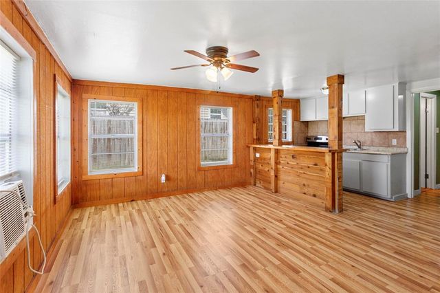 2918 46th Street, Dickinson, TX 77539