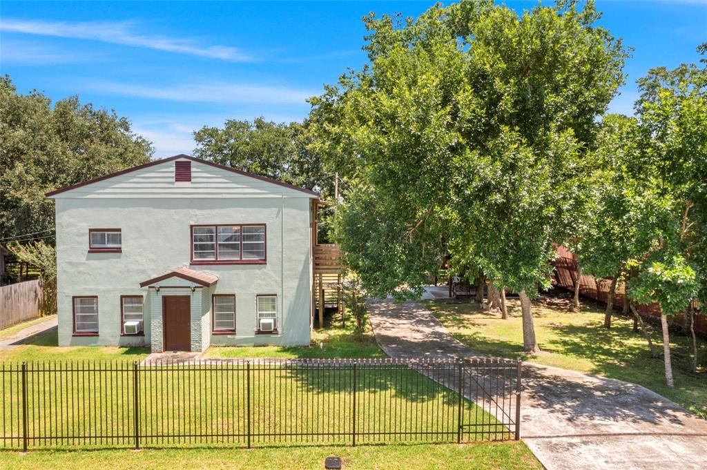 2918 46th Street, Dickinson, TX 77539
