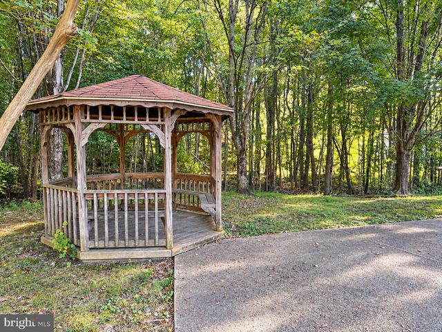 31 RADCLIFFE DR, Huntingtown, MD 20639
