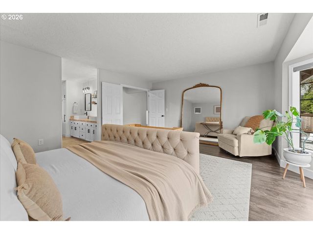 1906 SUNRAY Ct, West Linn, OR 97068