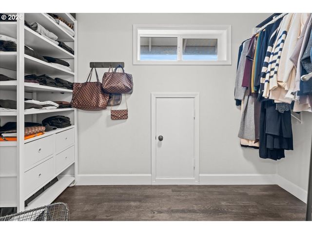 1906 SUNRAY Ct, West Linn, OR 97068