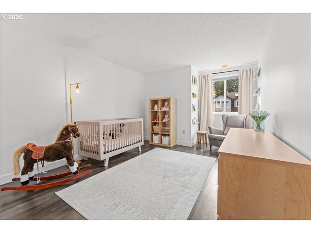 1906 SUNRAY Ct, West Linn, OR 97068