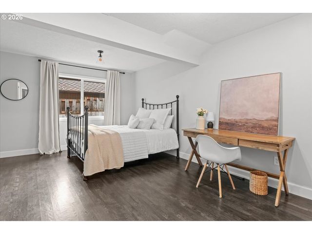 1906 SUNRAY Ct, West Linn, OR 97068