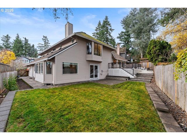 1906 SUNRAY Ct, West Linn, OR 97068