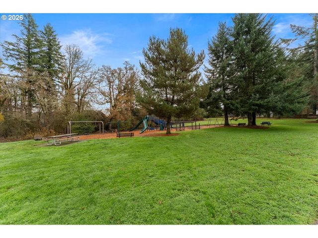 1906 SUNRAY Ct, West Linn, OR 97068