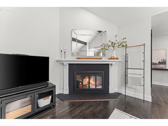 1906 SUNRAY Ct, West Linn, OR 97068