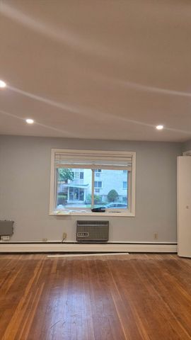 42 Lionel Ave C, Waltham, MA 02452