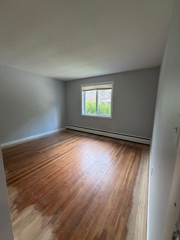 42 Lionel Ave C, Waltham, MA 02452