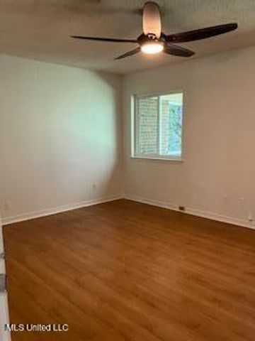 1109 Le Badine Court, Ocean Springs, MS 39564