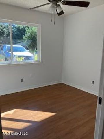 1109 Le Badine Court, Ocean Springs, MS 39564