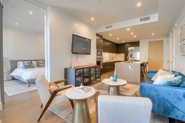 501 West Ave 1002, Austin, TX 78701