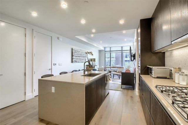 501 West Ave 1002, Austin, TX 78701