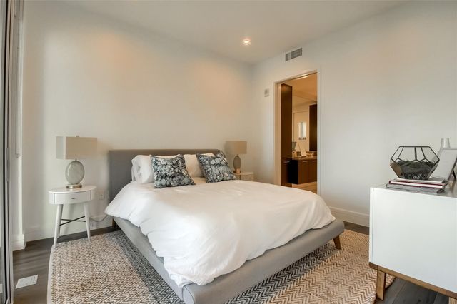 501 West Ave 1002, Austin, TX 78701