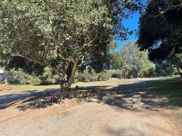 319 Echo Valley Road, Salinas, CA 93907