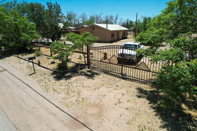 604 ORTEGA Road NW, Los Ranchos, NM 87114