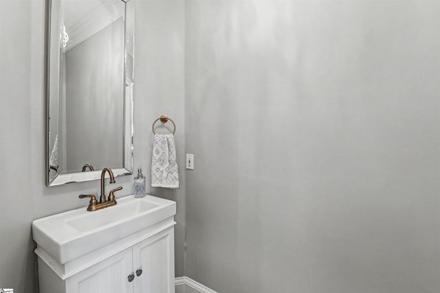 518 Spaulding Lake Drive, Greenville, SC 29615