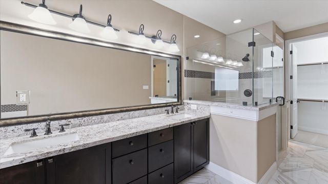 922 W 20th Street A, Houston, TX 77008