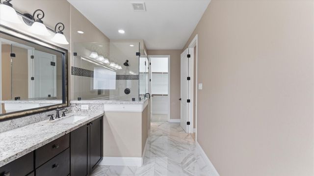 922 W 20th Street A, Houston, TX 77008