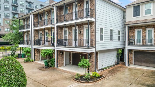 922 W 20th Street A, Houston, TX 77008