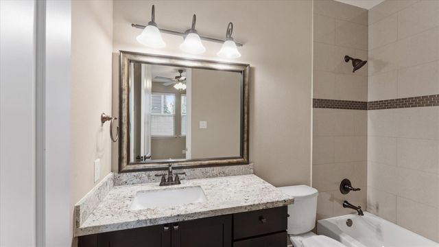 922 W 20th Street A, Houston, TX 77008