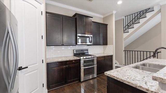 922 W 20th Street A, Houston, TX 77008