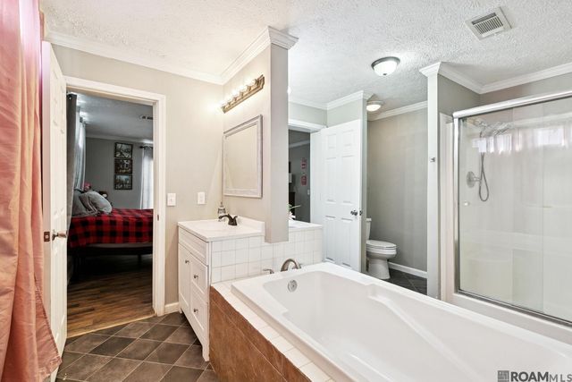 48070 Rogers A Rd, St Amant, LA 70774