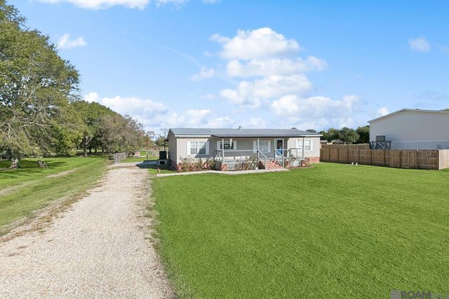 48070 Rogers A Rd, St Amant, LA 70774