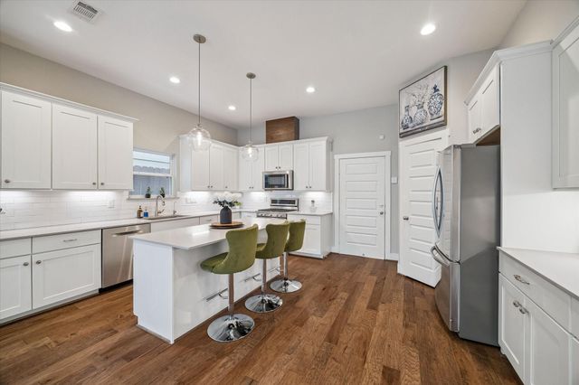 920 W 25th Street C, Houston, TX 77008