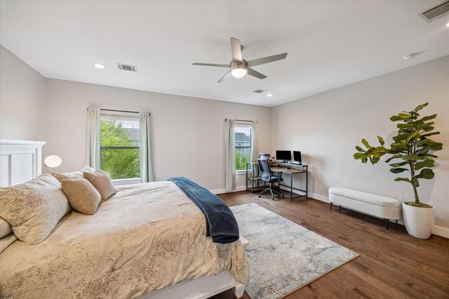 920 W 25th Street C, Houston, TX 77008