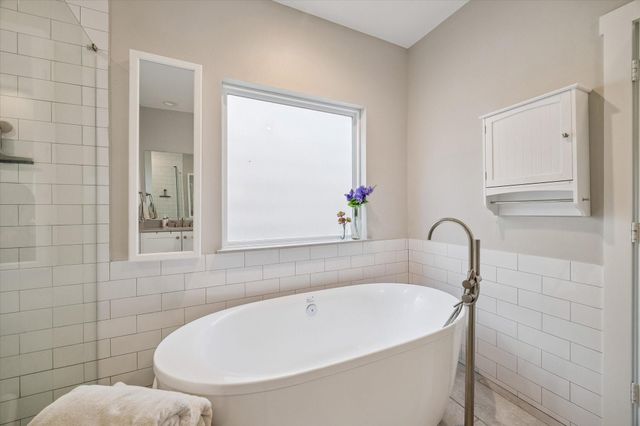 920 W 25th Street C, Houston, TX 77008