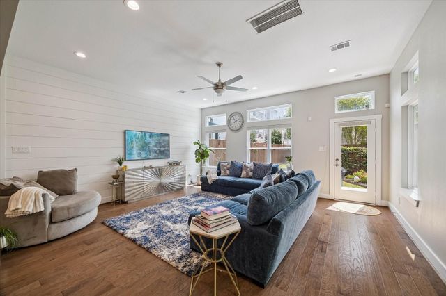 920 W 25th Street C, Houston, TX 77008