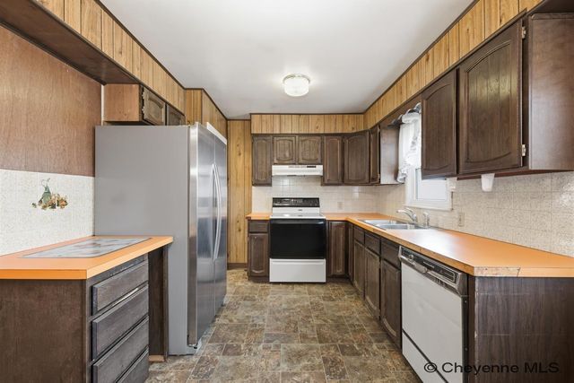 2314 E 15TH ST, Cheyenne, WY 82001