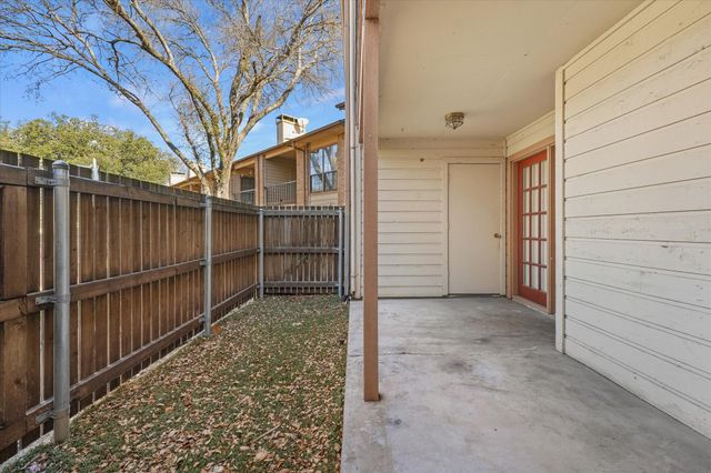 16301 Ledgemont Lane 109, Addison, TX 75001