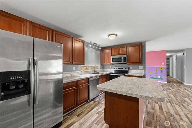 9415 Pinedrop Drive SE, Olympia, WA 98513