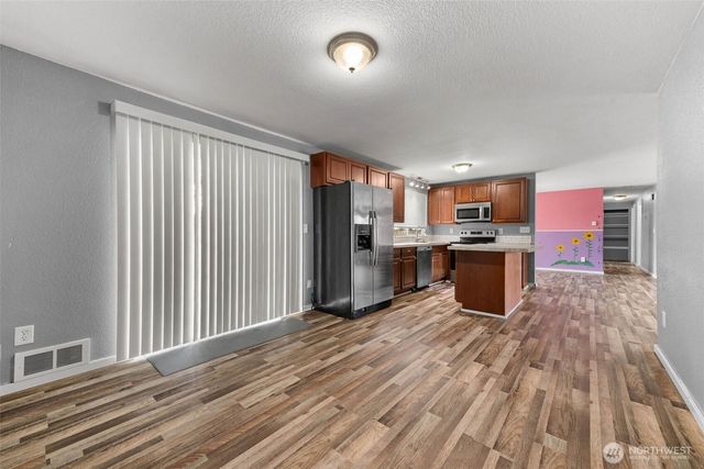 9415 Pinedrop Drive SE, Olympia, WA 98513