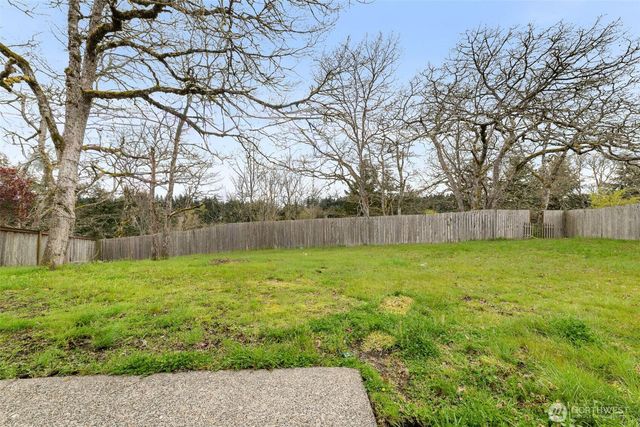 9415 Pinedrop Drive SE, Olympia, WA 98513